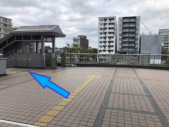 センター北駅からお越しの方へ